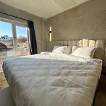 Be Still Alexa Smart Luxury Escape Adults Only نفسهير