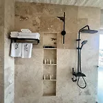 Be Still Alexa Smart Luxury Escape Adults Only * نفسهير